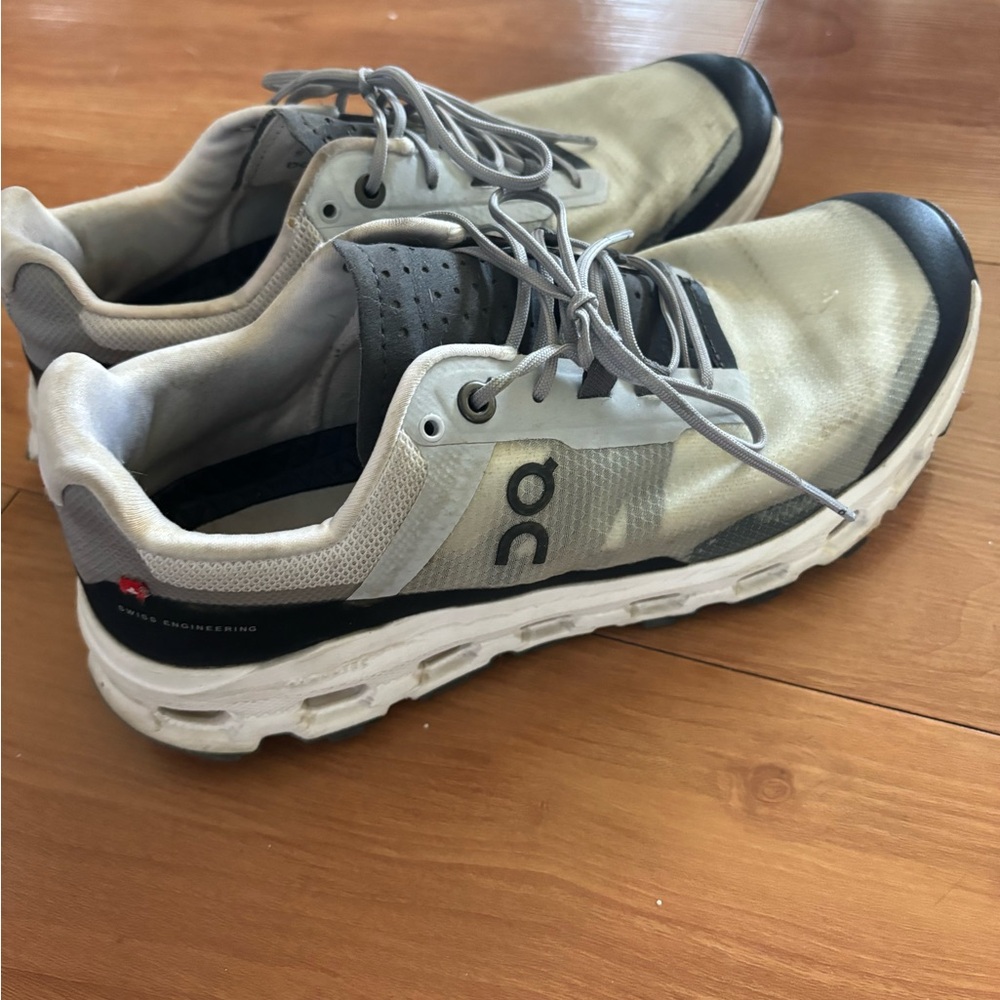 On cloud Shoes